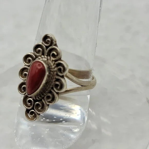 925 Sterling Silver Coral Ring 6.5 - Picture 1 of 6